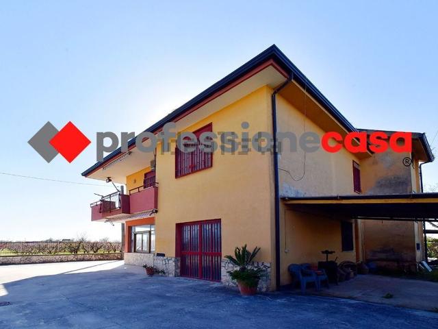 Villetta indipendente in vendita di 1500 m² in Via Martiri di Nassirya