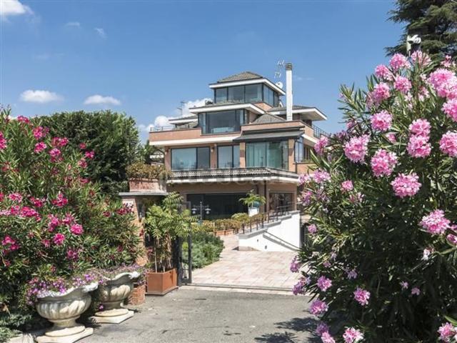 Villetta indipendente in vendita di 1500 m² in Via C. Armellini