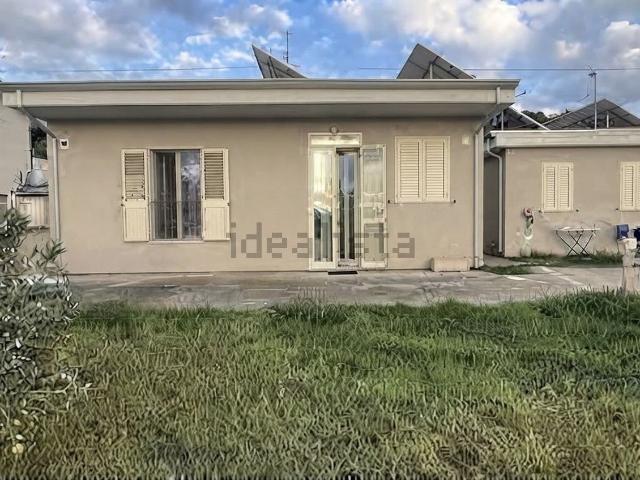 Villetta indipendente in vendita di 150 m² in Traversa I degli Svevi, 1