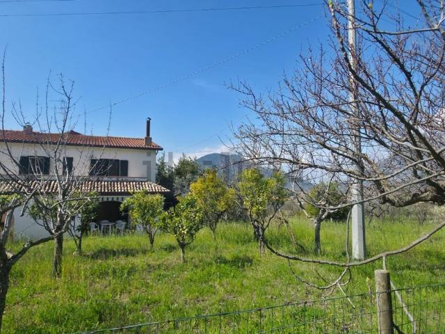 Villetta a schiera in vendita di 150 m² in Via Colle Calce