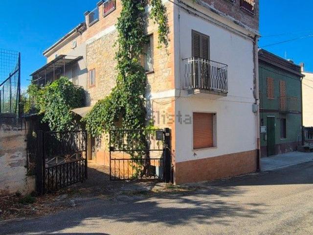 Villetta indipendente in vendita di 150 m² in Via Case Nuove