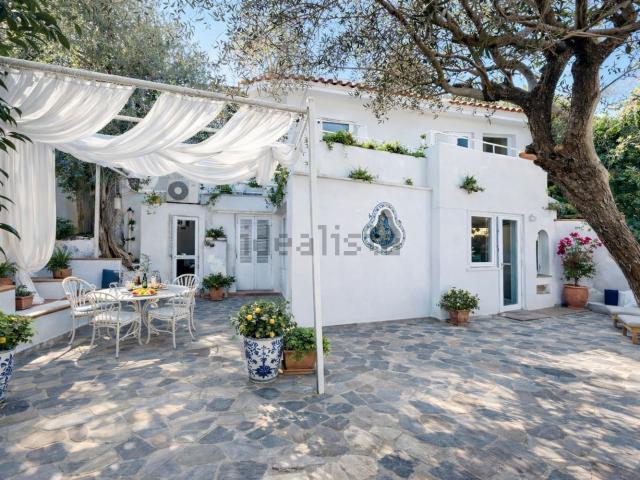 Villetta indipendente in vendita di 150 m² in Via Castello