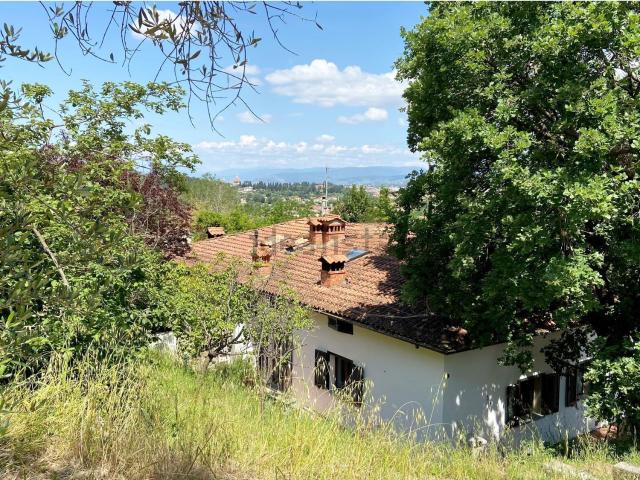 Villetta indipendente in vendita di 150 m² in Via Chiantigiana