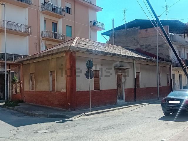 Villetta indipendente in vendita di 150 m² in Via Adigrat, 11