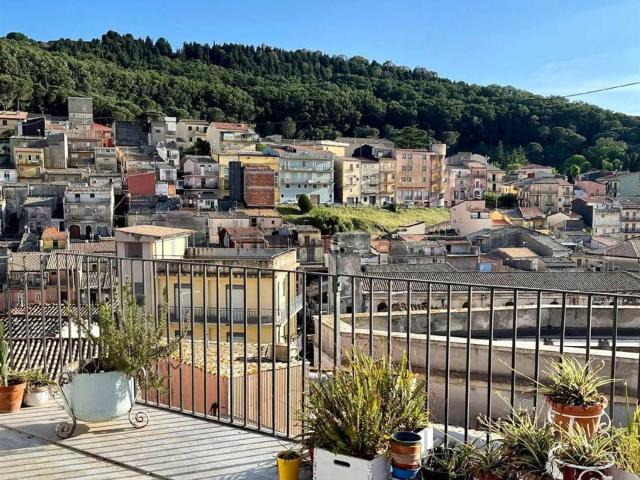 Villetta indipendente in vendita di 150 m² in Via Bologna, 2