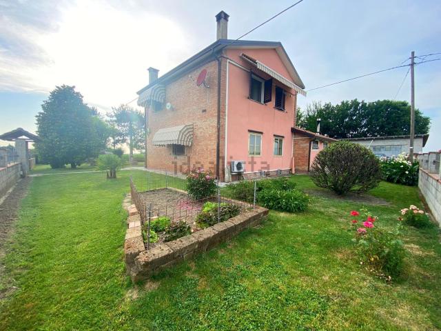 Villetta indipendente in vendita di 150 m² in Via Bruno Rossi