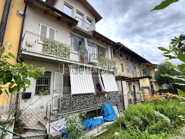 Villetta indipendente in vendita di 150 m² in Via Burcina