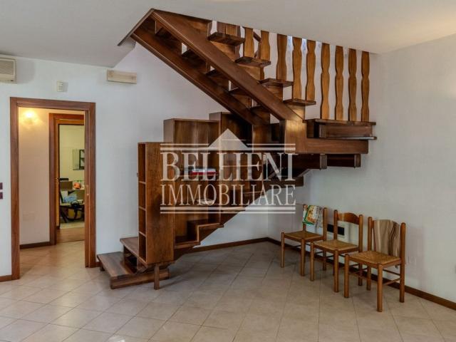 Villetta indipendente in vendita di 180 m² in Via Giuseppe Parini
