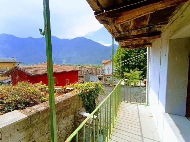 Villetta indipendente in vendita di 150 m² in Via Giuseppe Verdi