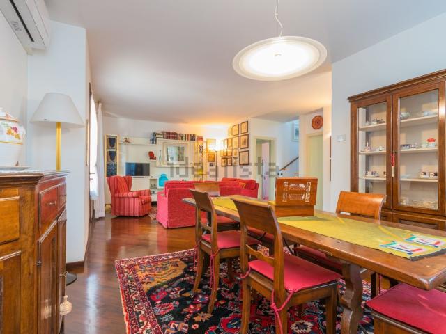 Villetta indipendente in vendita di 150 m² in Via Giovanni Pascoli