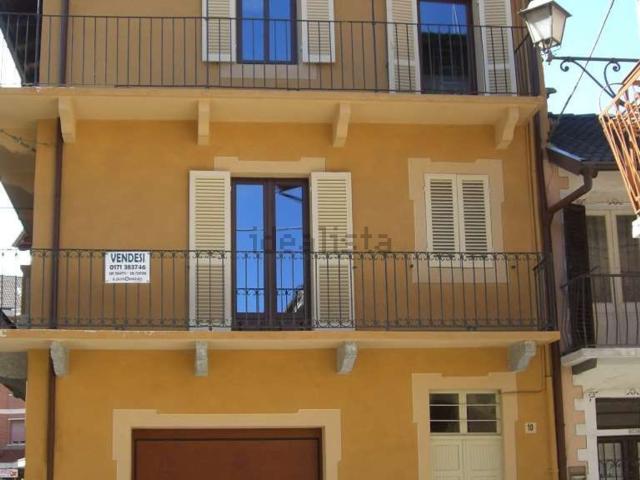 Villetta indipendente in vendita di 150 m² in Via Giovanni Raposo, 8