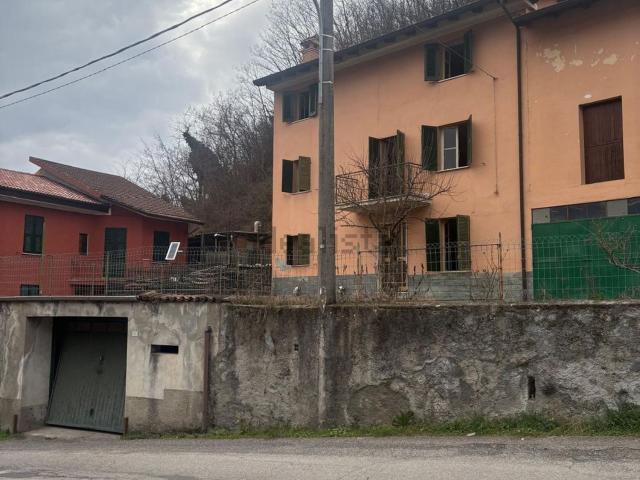 Villetta indipendente in vendita di 150 m² in Via Dante Alighieri