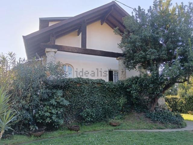 Villetta indipendente in vendita di 150 m² in Via dei Loghi