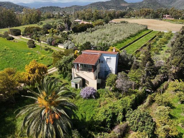 Villetta indipendente in vendita di 150 m² in Via del Carrolante