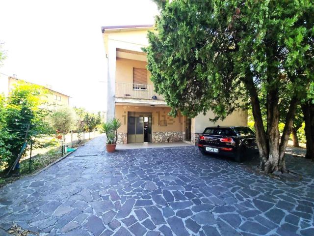 Villetta indipendente in vendita di 150 m² in Via del Pantano