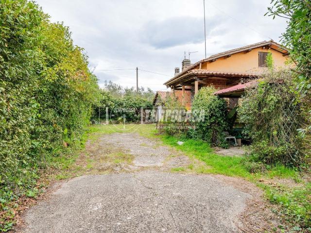 Villetta indipendente in vendita di 150 m² in Via dell&apos omo Morto