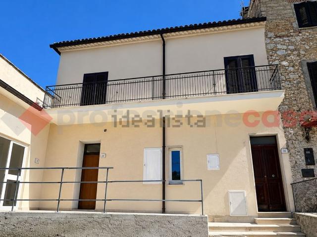 Villetta indipendente in vendita di 150 m² in Via di Colle Sermino