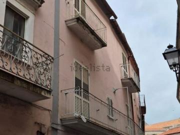 Villetta indipendente in vendita di 150 m² in Via Duca d&apos Aosta, 10