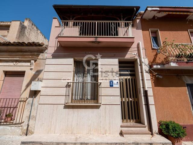 Villetta indipendente in vendita di 150 m² in Via Enrico Fenice, 58
