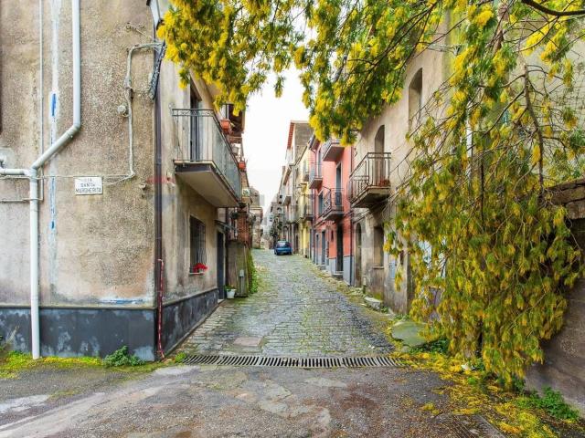 Villetta indipendente in vendita di 150 m² in Via Fontana, 33
