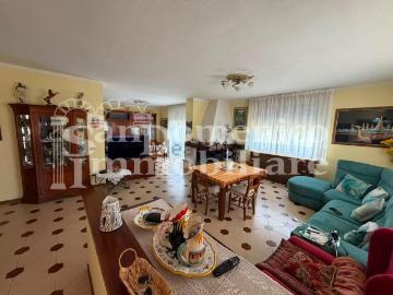 Villetta indipendente in vendita di 150 m² in Via Fagiana