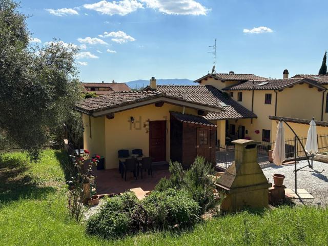 Villetta indipendente in vendita di 150 m² in Via Firenze, 110