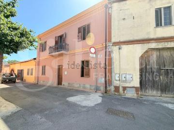 Villetta indipendente in vendita di 150 m² in Via Francesco Petrarca, 10
