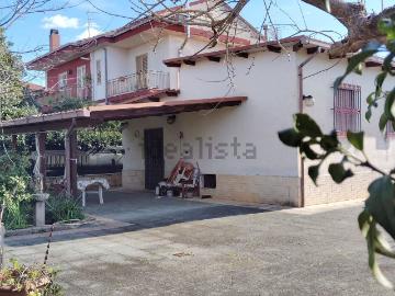 Villetta indipendente in vendita di 150 m² in Via Lago Laceno, 8