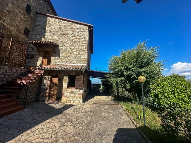 Villetta indipendente in vendita di 150 m² in Via Luigi Zafferami