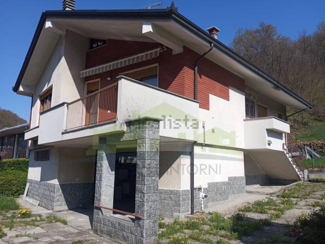 Villetta indipendente in vendita di 150 m² in Via M. Fenera, 64
