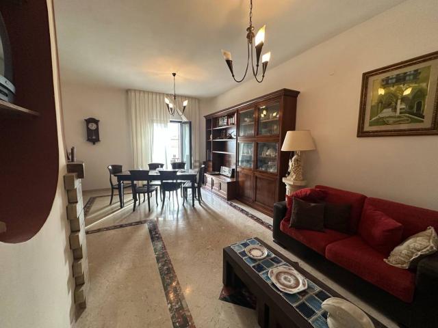 Villetta indipendente in vendita di 150 m² in Via Montegrappa, 34