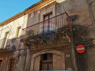 Villetta indipendente in vendita di 150 m² in Via Maddalena Umberto, 67