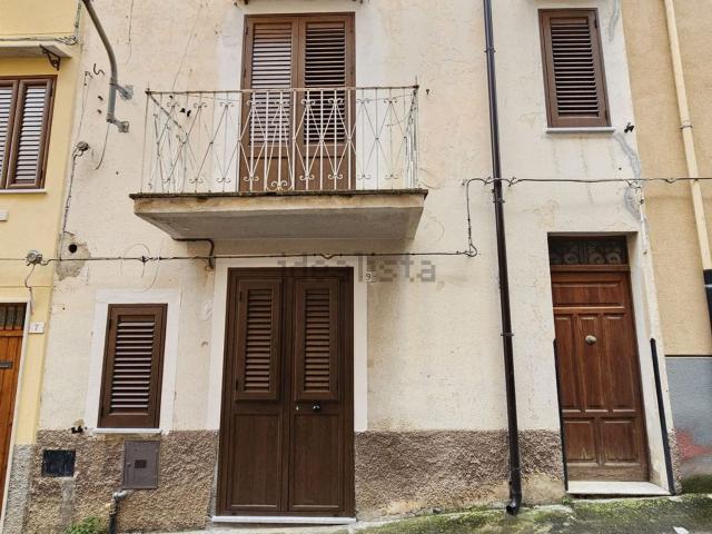 Villetta indipendente in vendita di 150 m² in Via Marco Minghetti