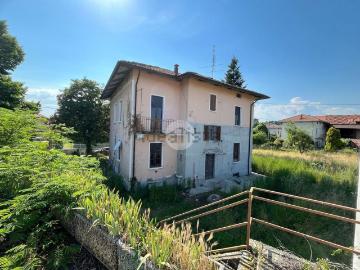 Villetta indipendente in vendita di 150 m² in Via Martiri della Libertà, 119