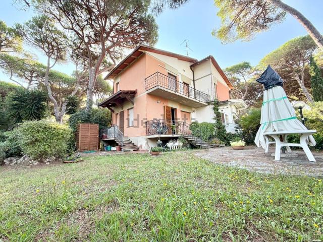 Villetta indipendente in vendita di 150 m² in Via Meduse