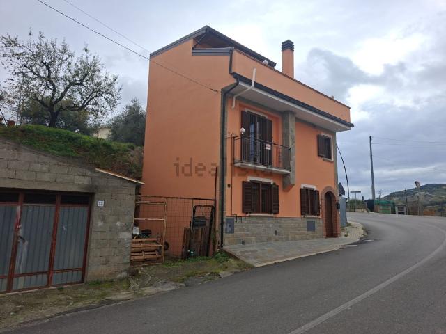 Villetta indipendente in vendita di 150 m² in Via Mercato, 81