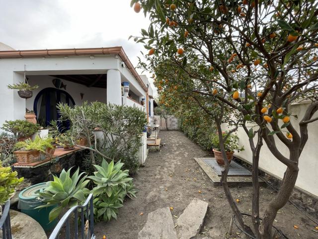 Villetta indipendente in vendita di 150 m² in Via Mercalli