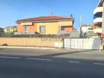 Villetta indipendente in vendita di 150 m² in Via Nazionale Adriatica Nord, 130