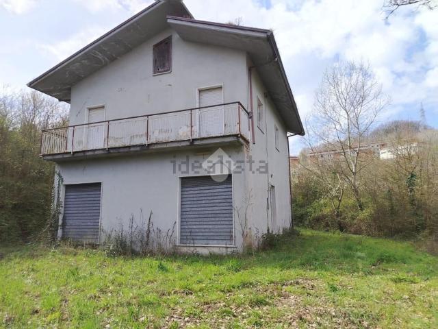 Villetta indipendente in vendita di 150 m² in Via San Prisco
