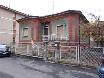 Villetta indipendente in vendita di 150 m² in Via scarabelli