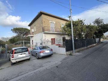 Villetta indipendente in vendita di 150 m² in Via Spinazzo, 10