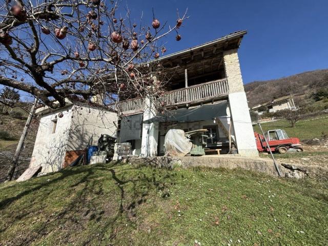 Villetta indipendente in vendita di 150 m² in Via Squadra Alta, 10
