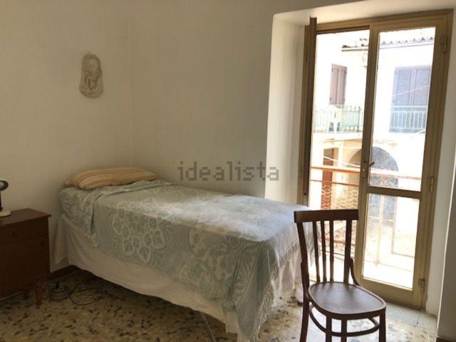 Villetta indipendente in vendita di 150 m² in Via Poerio