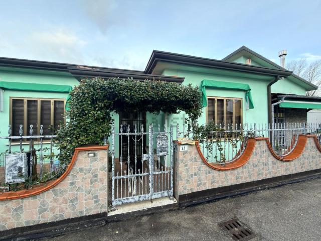 Villetta indipendente in vendita di 150 m² in Via Paolo Sarpi