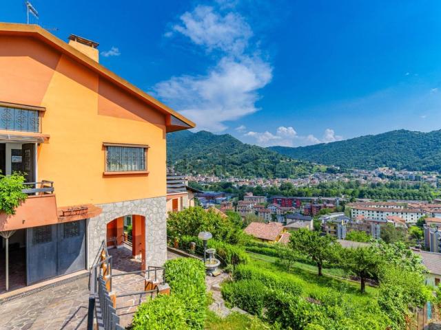 Villetta indipendente in vendita di 150 m² in Via Piazzo, 48