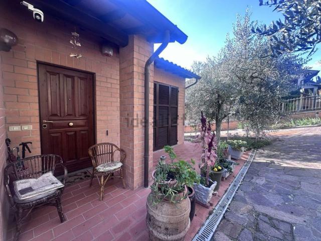 Villetta indipendente in vendita di 150 m² in Via Pietro Vannucci, 103