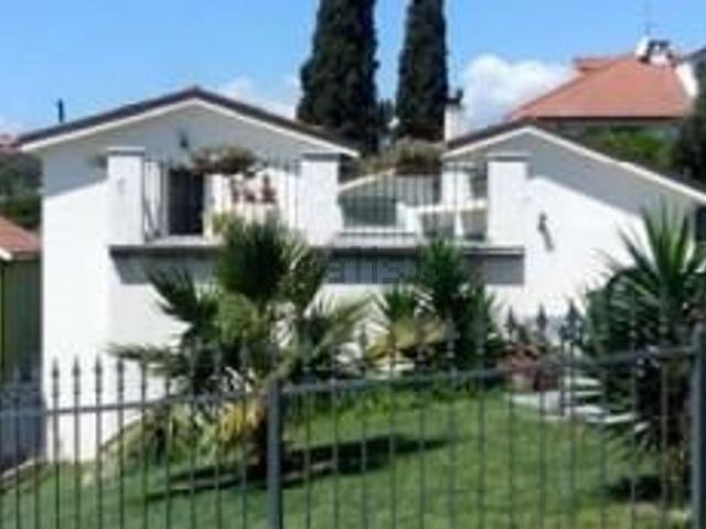 Villetta indipendente in vendita di 150 m² in Via Privata Altamira, 16