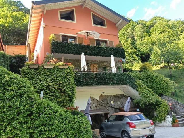 Villetta indipendente in vendita di 150 m² in Via Provinciale, 10
