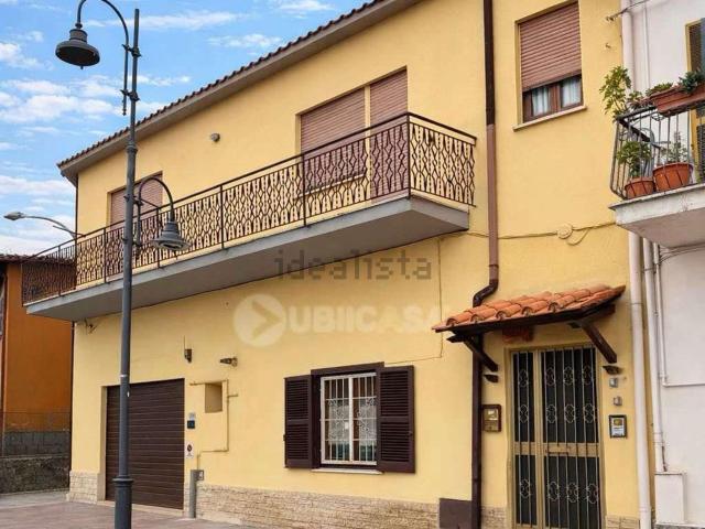 Villetta indipendente in vendita di 150 m² in Via Roma