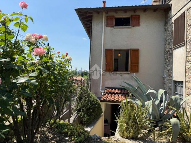 Villetta indipendente in vendita di 165 m² in Via Risorgimento